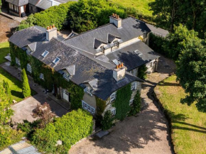 Secluded riverside farmhouse close to Center Parcs